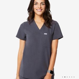 Figs scrub top